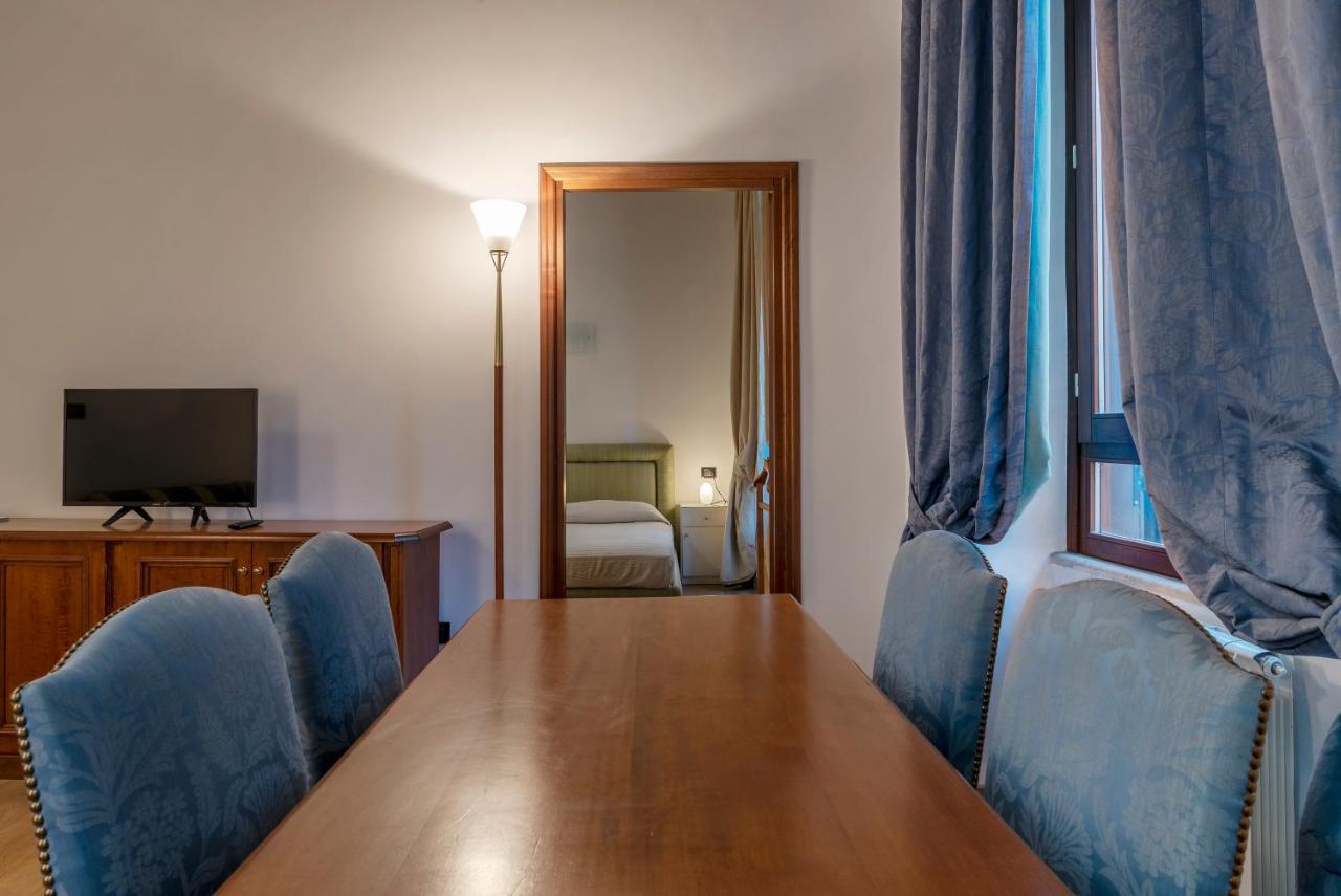 Piazza Di Spagna Elegant Apartment Рим Екстериор снимка